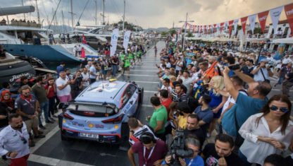 Andreas Mikkelsen wins the opening race of the Rally Turkey