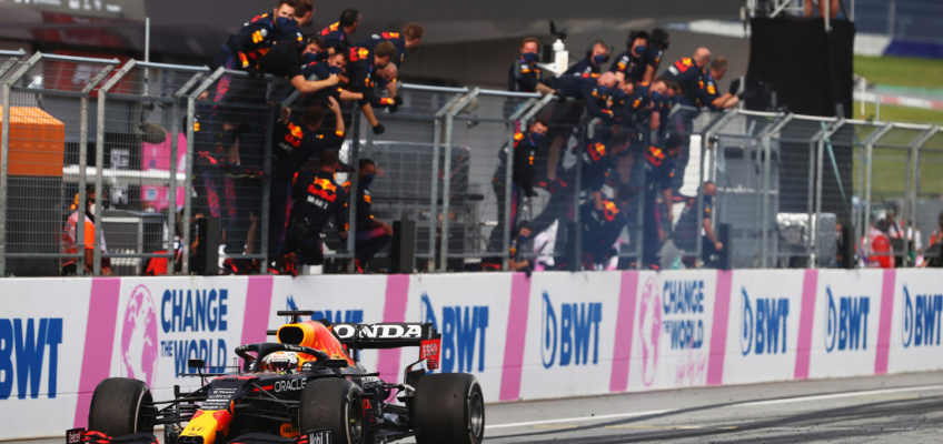 Styrian GP: Verstappen crushes Hamilton and extends his title lead